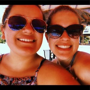 Meet your Posher, Samantha